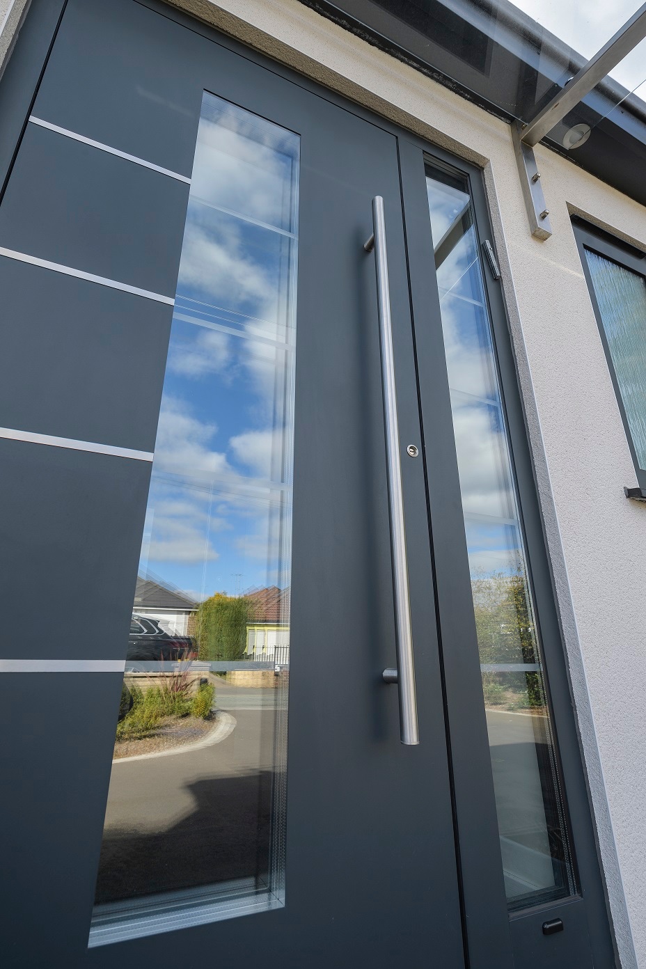 contemporary aluminium entrance doors 2-200 in Horncastle